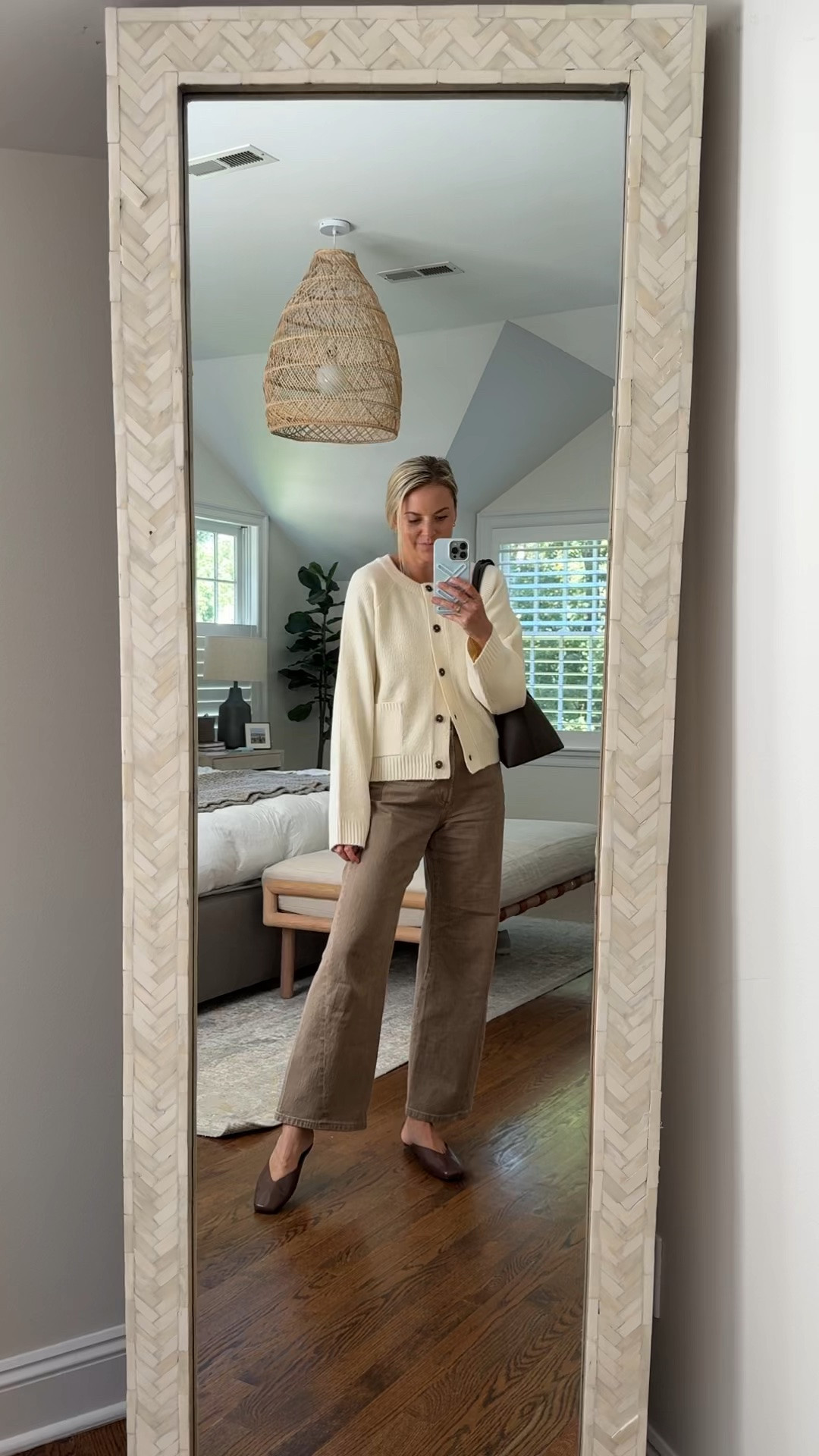 New fall cardigan is 25% off with code FAM25. I’m wearing a small/tts 
•26R jeans, tts, I’m 5’5 (code STYLEDSNAPSHOTS)
•flats tts

#LTKSaleAlert