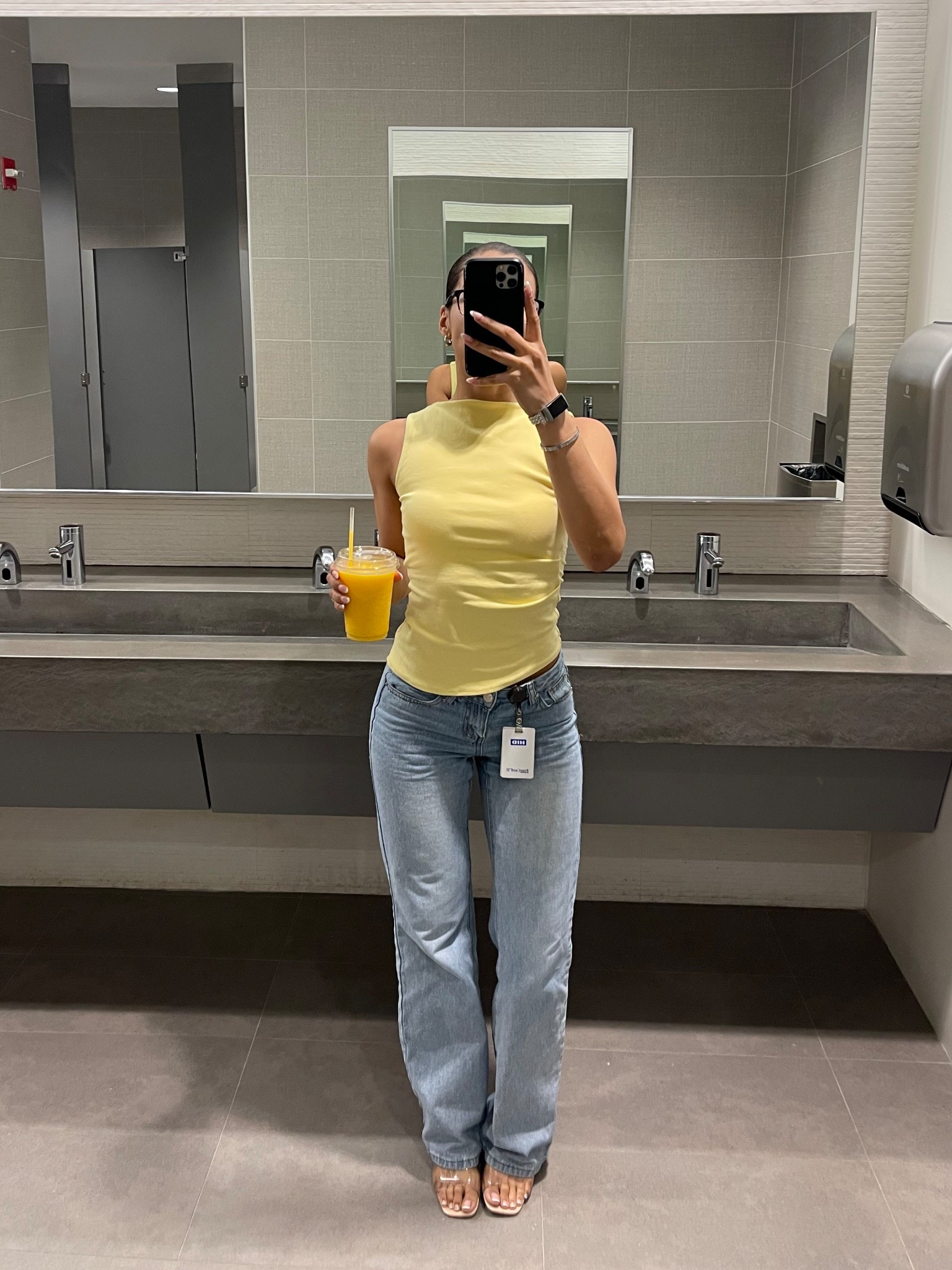 You know me, i keep it basic and chill 💛



#LTKootd #LTKWorkwear #LTKSeasonal