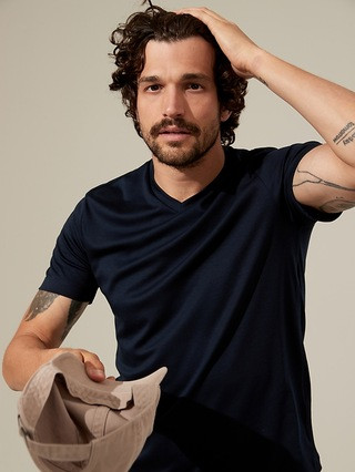 Luxury Touch Performance V-Neck T-Shirt | Banana Republic (US)