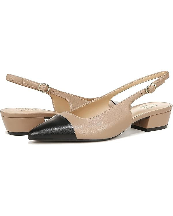 Naturalizer Women Banks Pointed Toe Flat | Amazon (US)