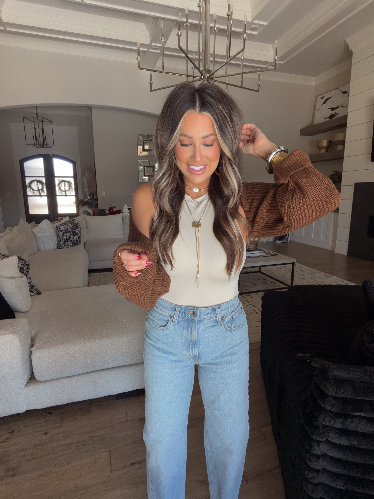 Amazon shrug that’s caaaute! 🤎

Size up - in the medium 
Jeans 27 short 


#LTKmomlife #LTKFindsUnder50 #LTKHoliday