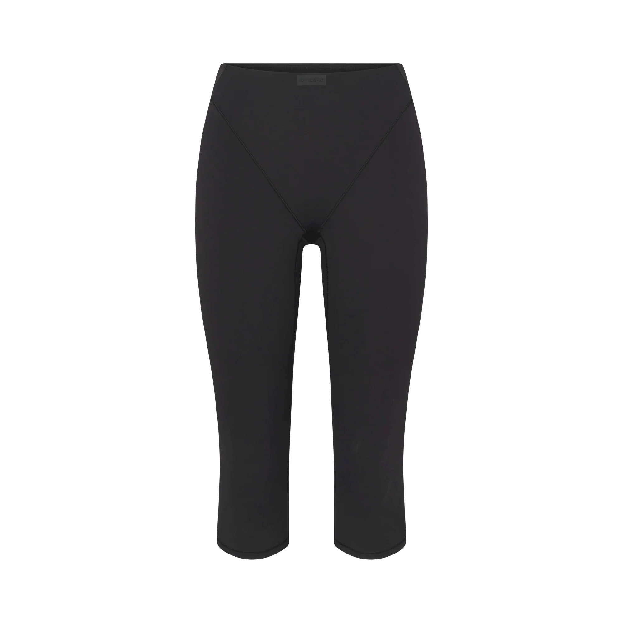 NikeSKIMS MATTE 17" V-LINE CROP LEGGING | OBSIDIAN | SKIMS | SKIMS (US)