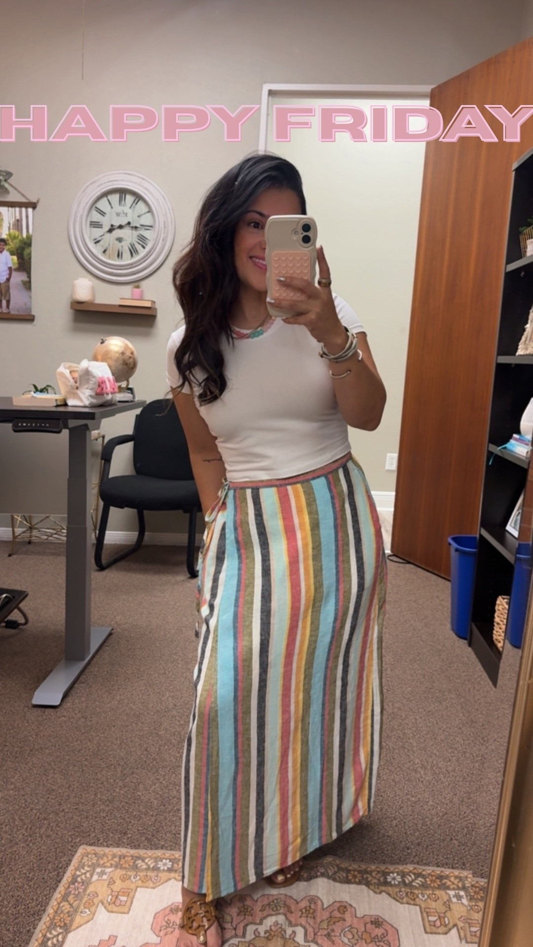 Happy Friday!!
Today’s OOTD

A skirt with pockets 🤌🏼

#LTKootd #LTKWorkwear #LTKTravel