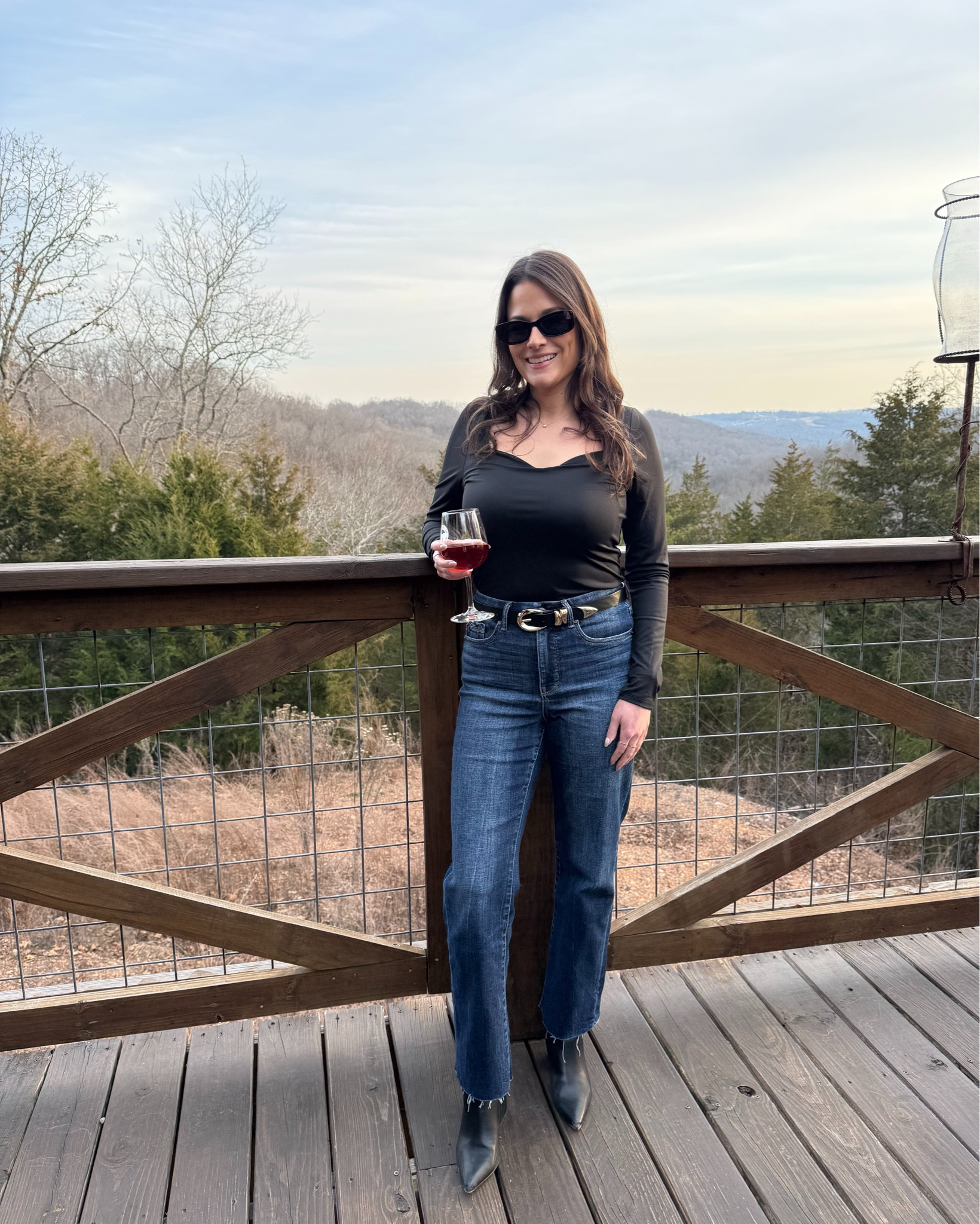 outfits and things of February 🫶🏻✨

easy outfits, jeans outft, dark denim, light denim, outfit styling, yellow sweater, candle, barrel jeans, denim shirt, ball cap, sporty chic style, 

#LTKootd #LTKU #LTKSaleAlert