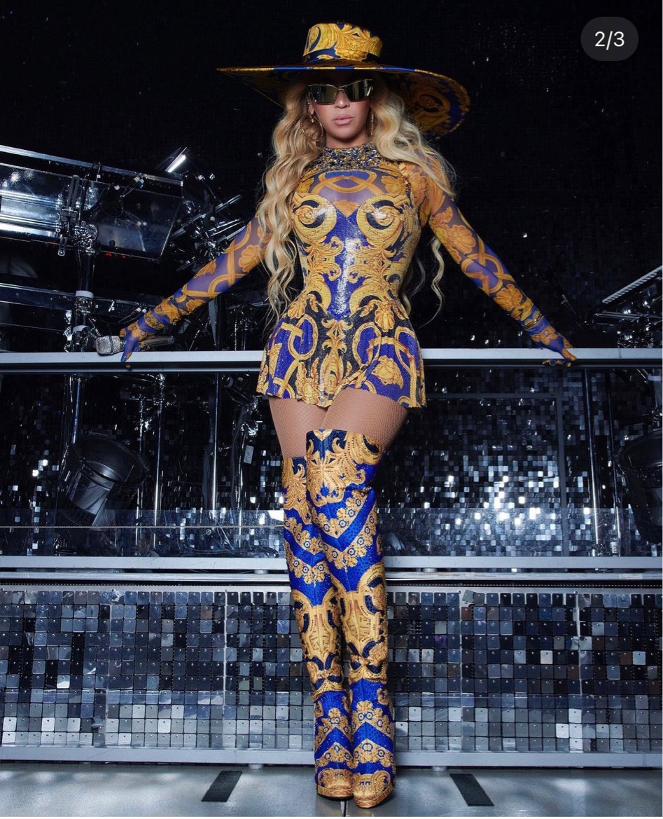 Beyoncé Halloween Costume

#LTKHalloween #LTKHoliday
