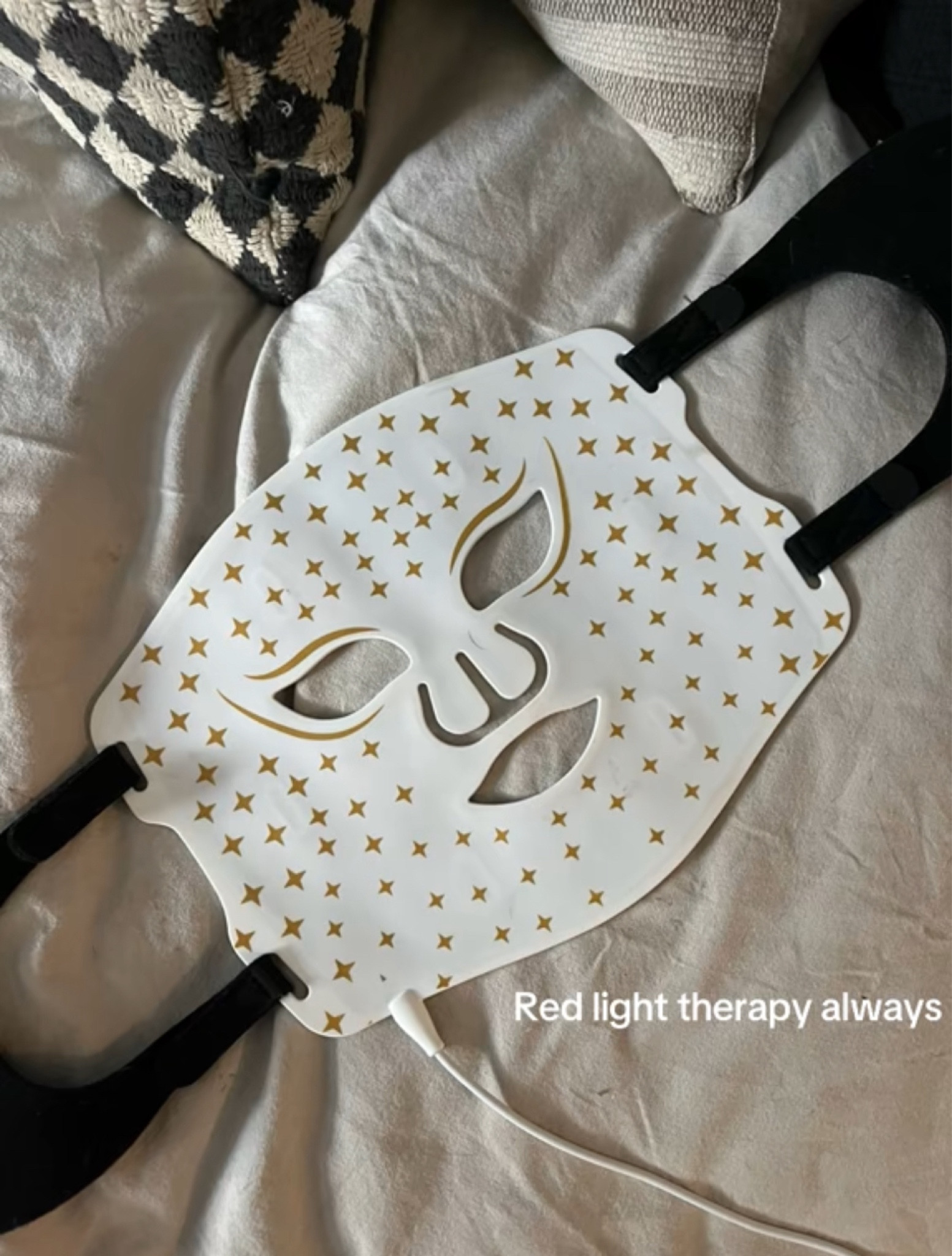 Red light therapy mask under $150!

#LTKbeauty #LTKsale #LTKcanada