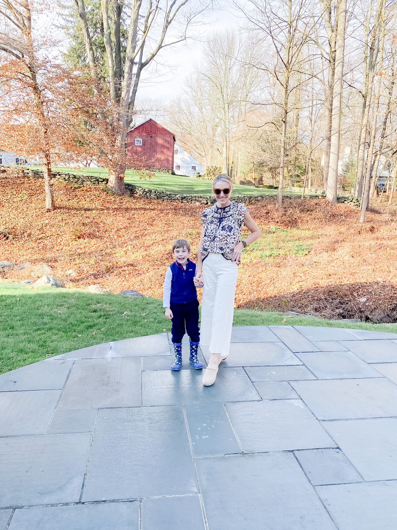 #winteroutfit #momstyle #whitejeans

#LTKsalealert #LTKstyletip #LTKSeasonal