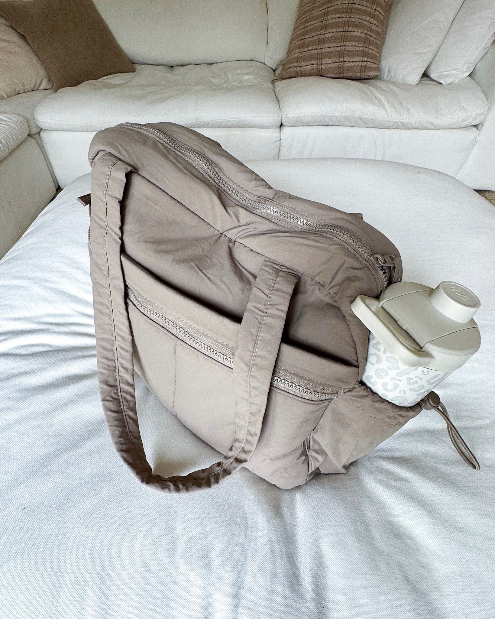 Ready for my workout class!! 
I packed all my workout essentials!! How cute is my simply modern tumbler, I use it to drink my alani in pre-workout! 


//amazon finds, workout finds, workout bag, gym bag 


#LTKActive #LTKFindsUnder50 #LTKSeasonal