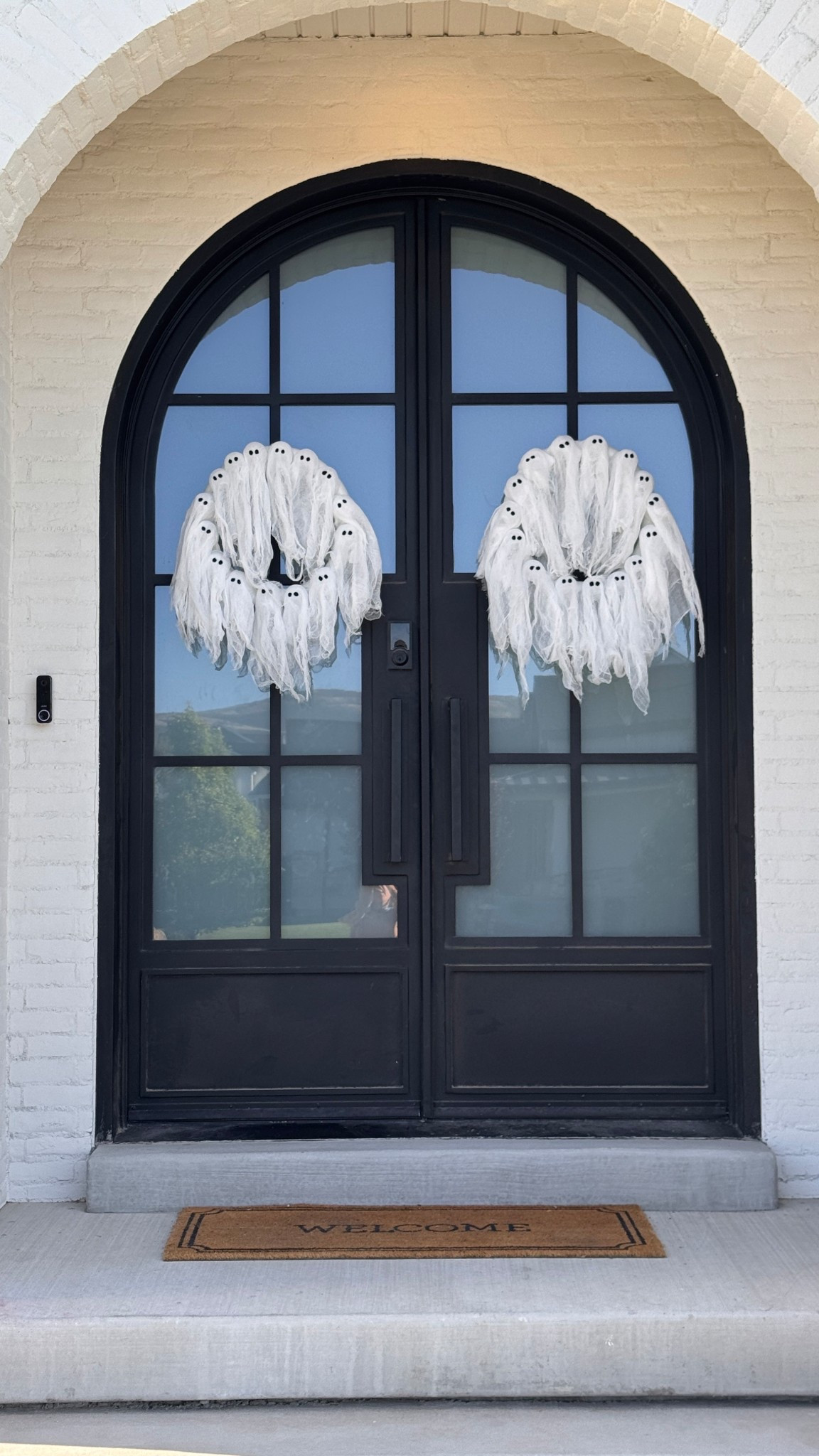 Ghost wreaths. Super simple DIY 