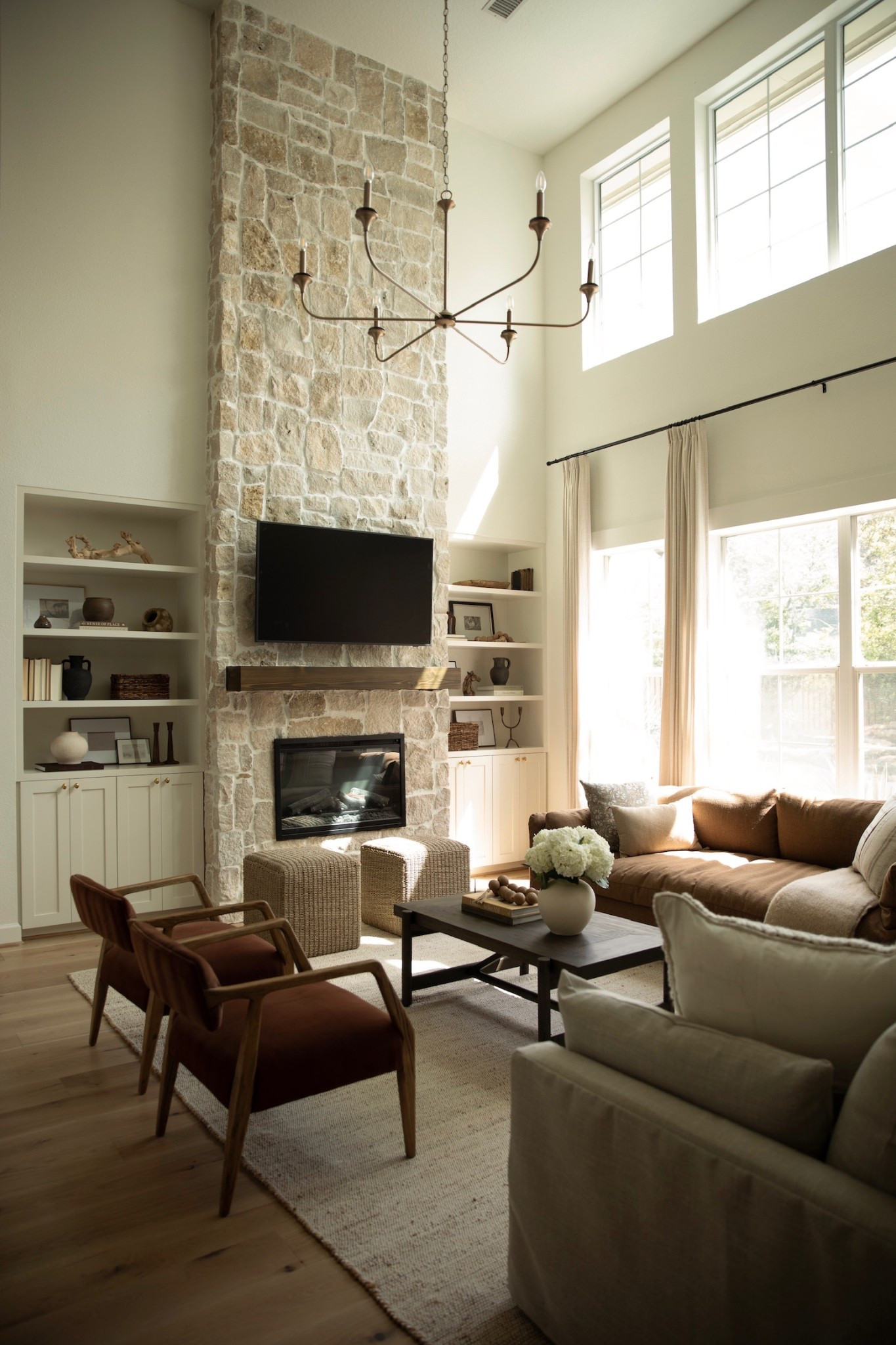 Neutral warm living room inspo

living room, earthy living room, crate & barrel, pottery barn, velvet accent chair, wayfair, living room design, shelf styling inspo, summer living room 

#LTKStyleTip #LTKHome #LTKSeasonal