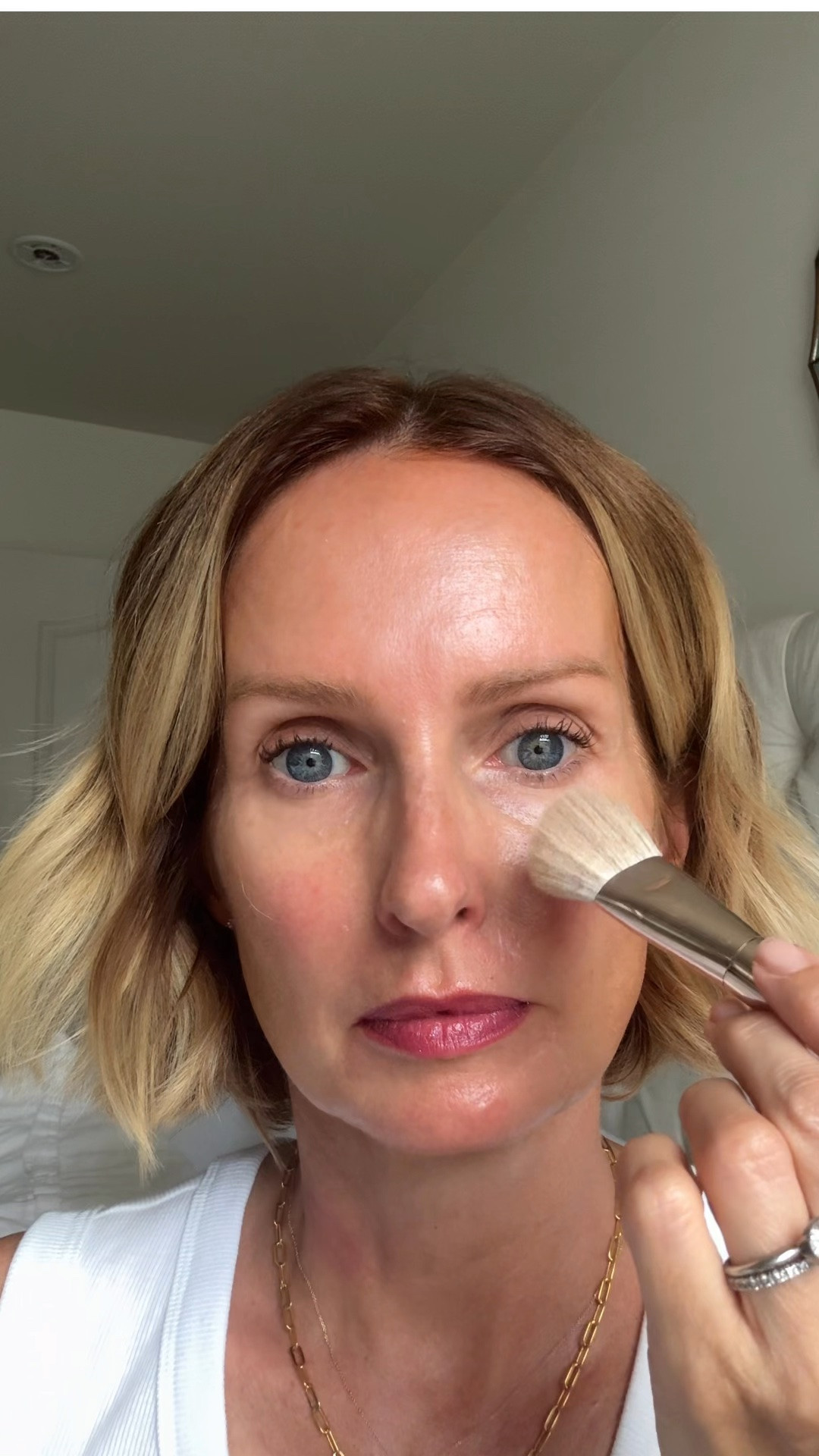 The best foundation for dry and mature skin.
Medium coverage.

#LTKOver40 #LTKBeauty #LTKgrwm