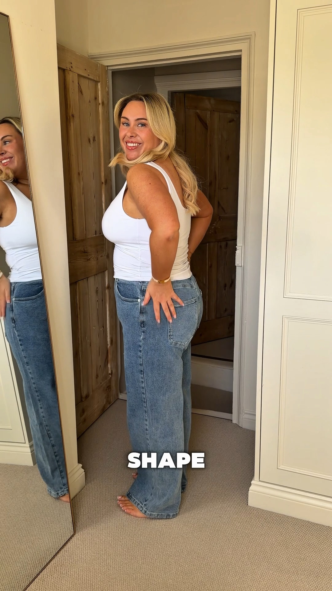 Ok so many of you have been asking for jeans recommendations so here goes..

The stretchiest, most comfortable & affordable pair of wide leg jeans I can find and the size availability is incredible! 

You girls need to jump on these! 
True to size - I wear a size 16 petite I’m 5’3 for reference! 

#jeans #widelegjeans #lovall #plussizejeans #size16 

#LTKjeans #LTKspring #LTKplussize