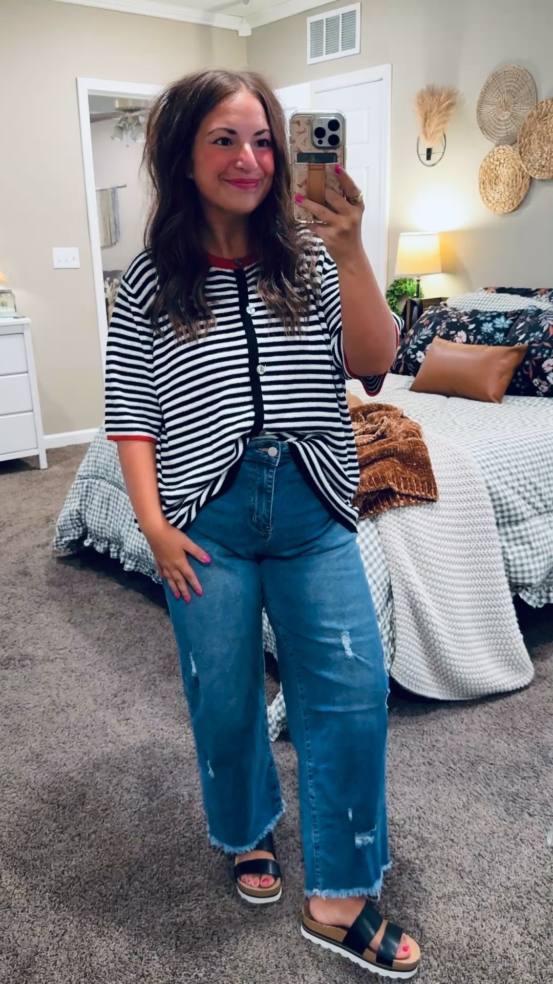 This striped Amazon top with a pop of red is so cute paired with wide-leg jeans for an easy, everyday outfit! ❤️✨


sandals: fit true to size // wearing a 5
jeans: fit true to size // wearing a 12
sweater tee: fits oversized // wearing an XL 

 #LTKMidsize #LTKWorkwear