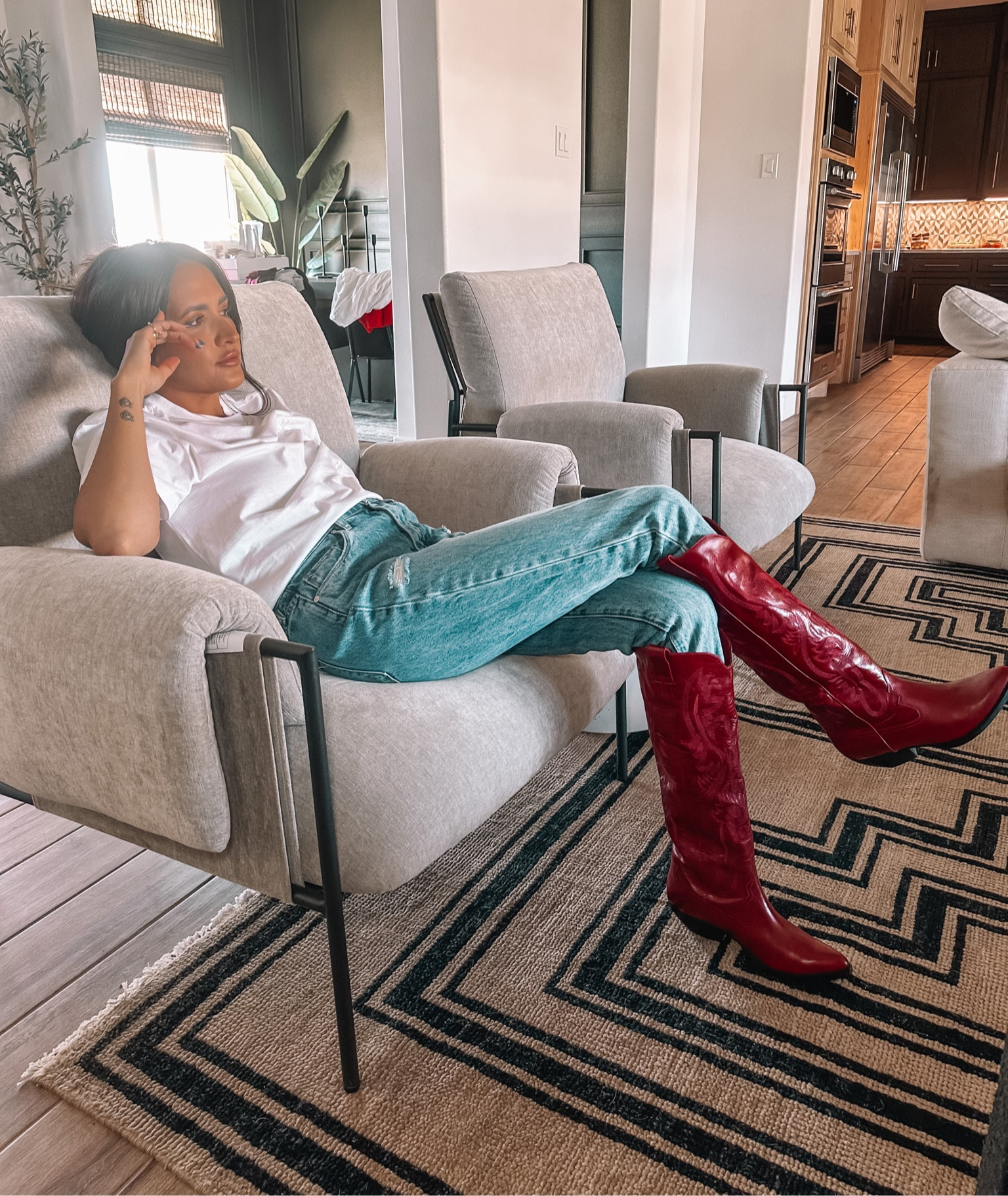 Red boots 

#LTKstyletip