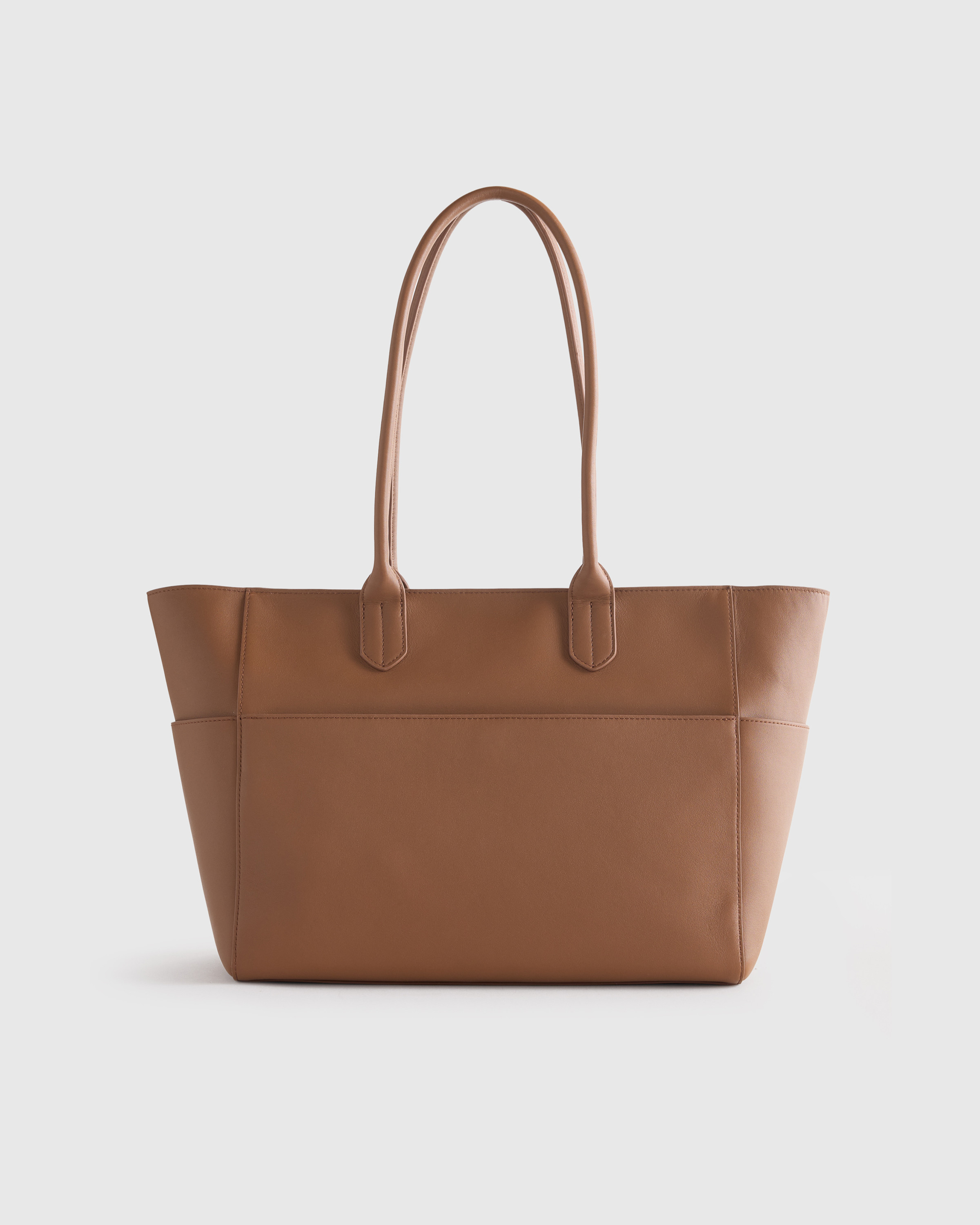 Quince | Women's Italian Leather Shopper Tote in Black | Quince