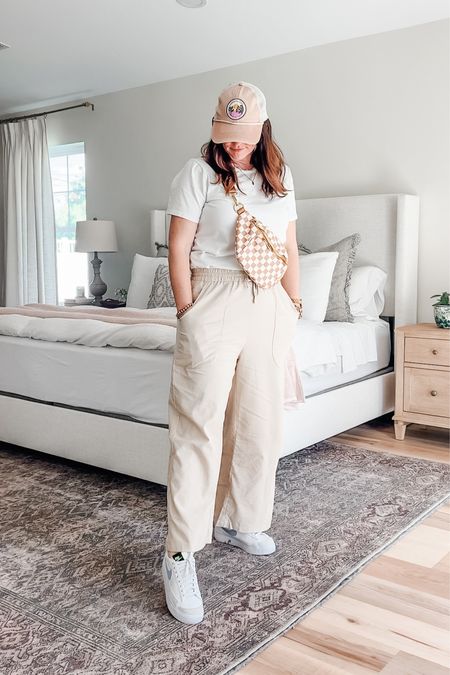 Momiform for the win 🙌🏼 Love these wide leg trousers! They’re super versatile and can easily be dressed up or down.

Size L, 5’4” TTS | Amazon fashion | wide leg pants | mom outfits | mom outfit ideas | spring outfit ideas | Amazon fashion | Amazon fashion 2024

#LTKSpringSale #LTKshoecrush #LTKstyletip