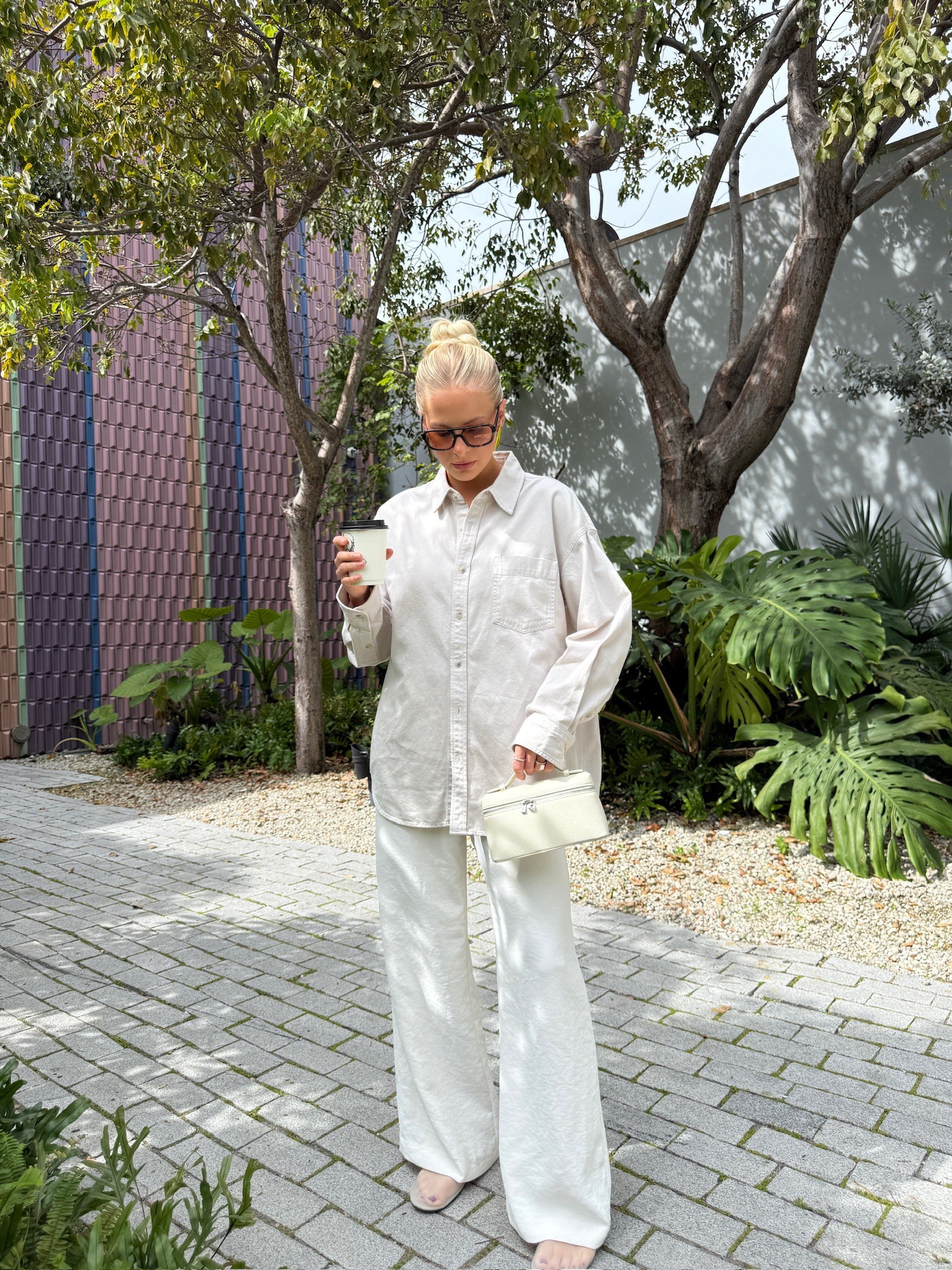 Spring outfit idea: Medium in top (sandstone), small in pants (light birch). Exact flats are sold out, linking similar! #kathleenpost

All white outfit, spring outfit, Aritzia fashion, Aritzia outfit

#LTKStyleTip #LTKSeasonal