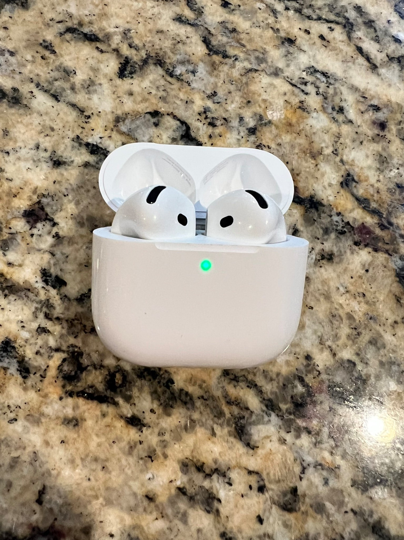 Apple AirPods 4 Wireless Earbuds, Bluetooth Headphones, USB-C Charging Case, Up to 30 Hours of Battery Life! Under $100 on Amazon.

#LTKTravel #LTKMothersDay #LTKActive