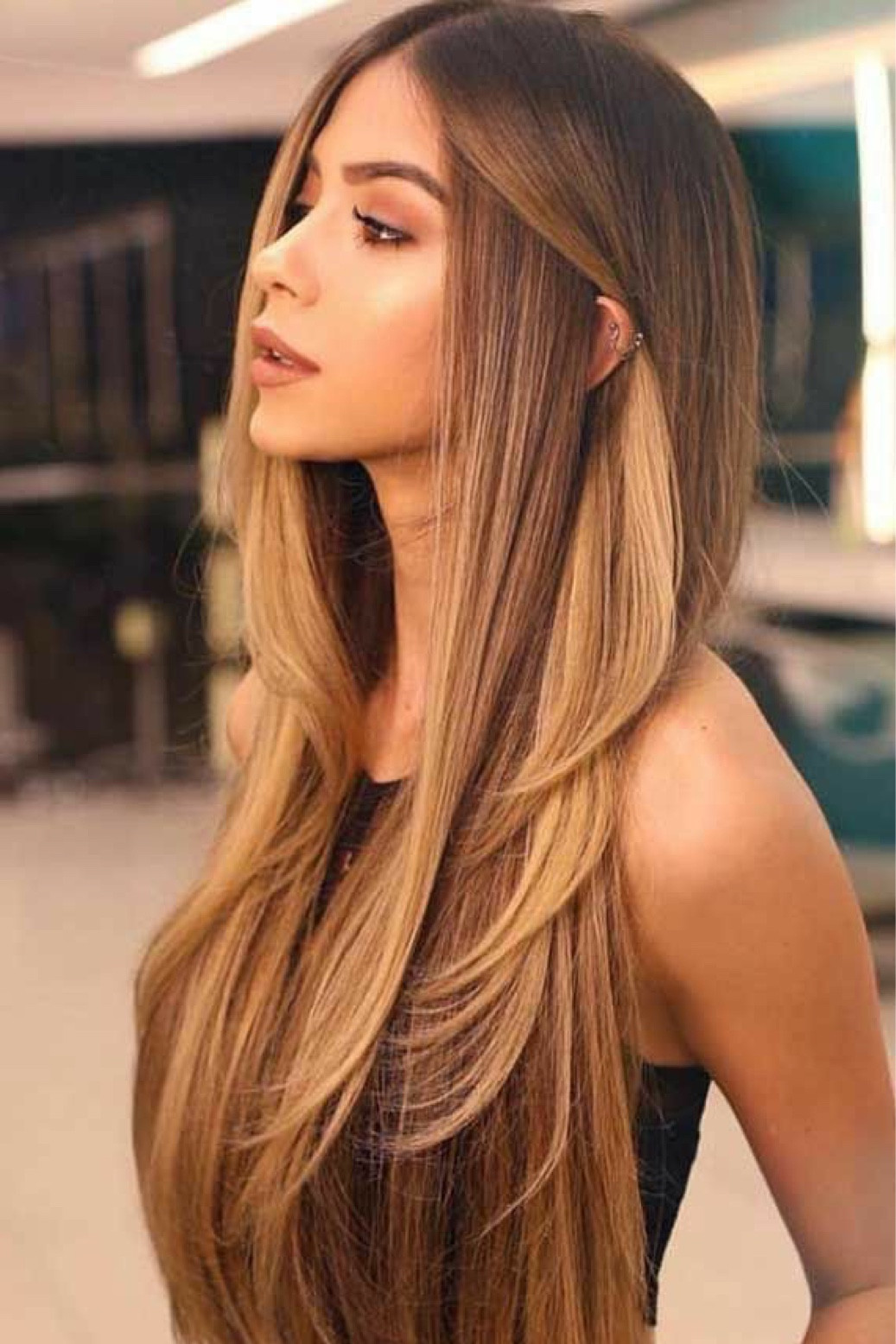 Que o cabelo faz parte da auto-estima das mulheres não é segredo.
Mas o segredo para um cabelo sedoso, brilhoso, macio e leve, está na qualidade e forma que usamos os produtos.

Criar uma rotina hair faz toda a diferença, fazer umectação dos fios, usar as máscaras da forma correta, evitar calor excessivo, traz ao cabelo naturalidade.

Confira produtos super renomados e com preços acessíveis !
