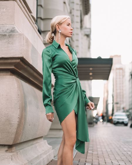 And that's a wrap! A feisty little wrap dress that's available in an array of colors, that is! This is a wonderful holiday dress, work outfit, or would be great as a wedding guest as well.
•
•
•
#Dress #Dresses #skirt, #Wrap #Holiday #Christmas #Workwear #LTKUnder50 #LTKUnder100 

Follow my shop @realshaune on the @shop.LTK app to shop this post and get my exclusive app-only content!

#liketkit #LTKSeasonal #LTKwedding #LTKparties #LTKworkwear
@shop.ltk
https://liketk.it/4lLPu

#LTKHolidaySale #LTKtravel #LTKeurope