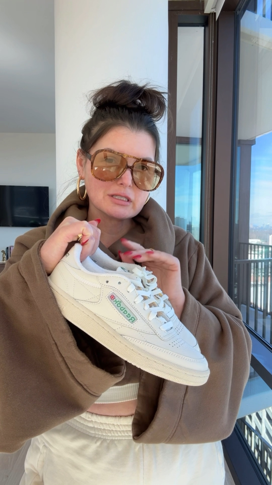 You know we love a classic sneaker and this style from Reebok, available at DSW, is perfect for your casual chic outfits this spring.

@reebok @DSW #reebokpartner #ad