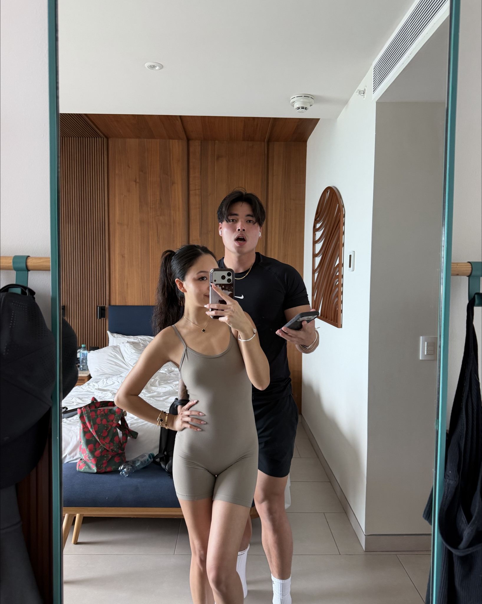 vacation work out fit!! (my favs to wear/bring)

10K steps per day goal for 2026 even with you’re vacationing in mexico~ 🇲🇽🏖️🏃🏻‍♀️

#LTKfitnessgoals #LTKActive #LTKootd