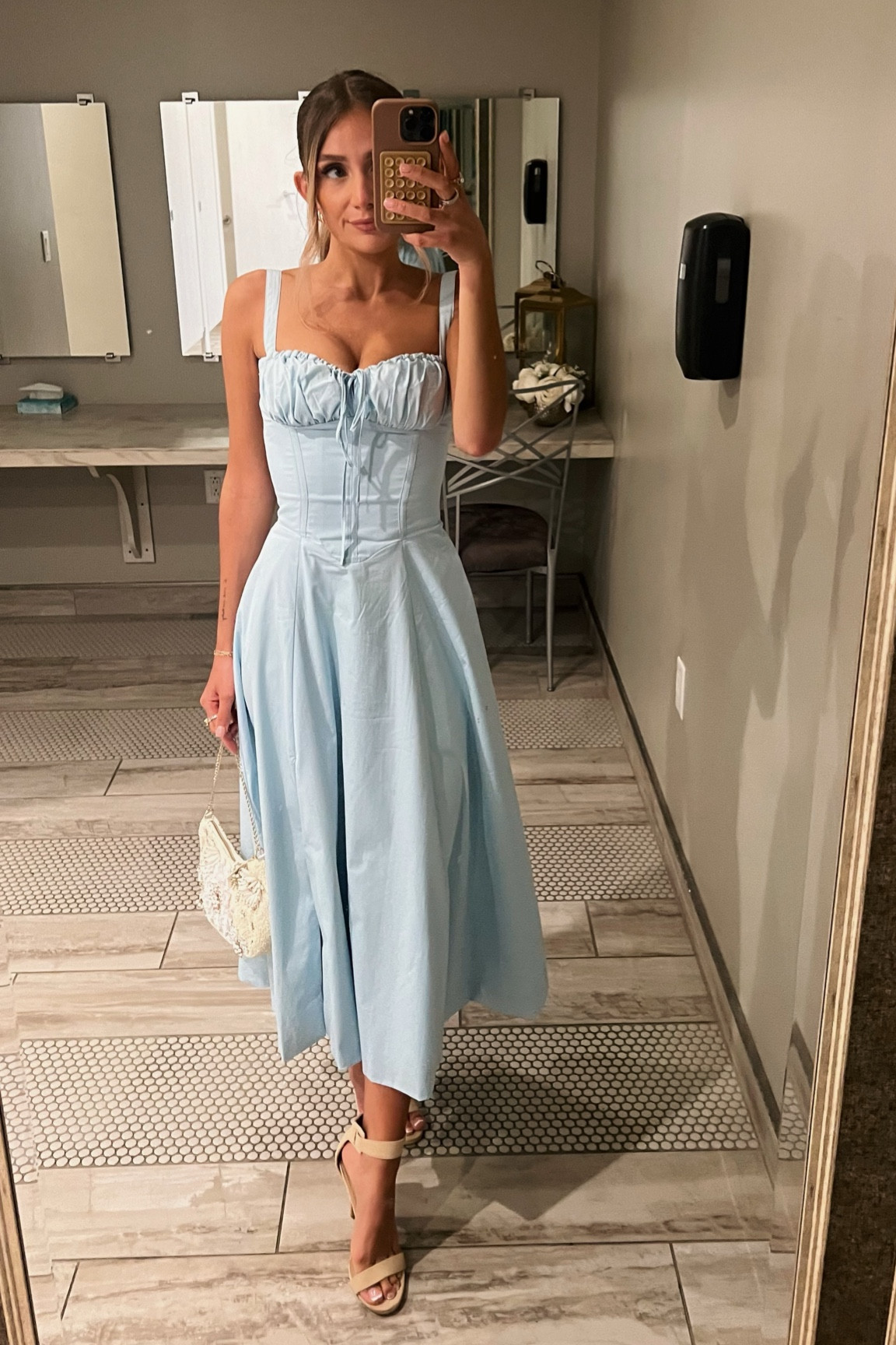 House of cb dress, size xs!

#LTKSeasonal #LTKWedding #LTKParties