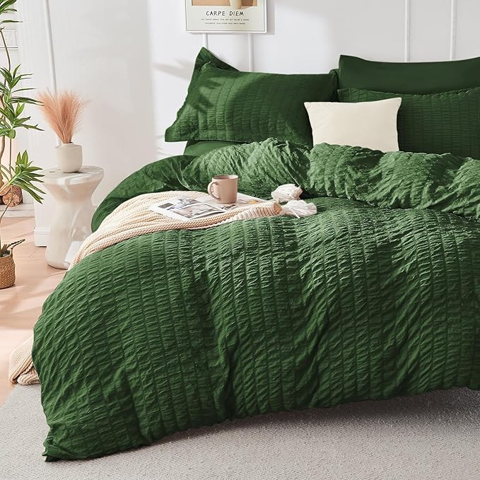 HYMOKEGE Dark Green Duvet Cover Queen Size, Ultra Soft 3-Piece Seersucker Duvet Cover Set with Zi... | Amazon (US)