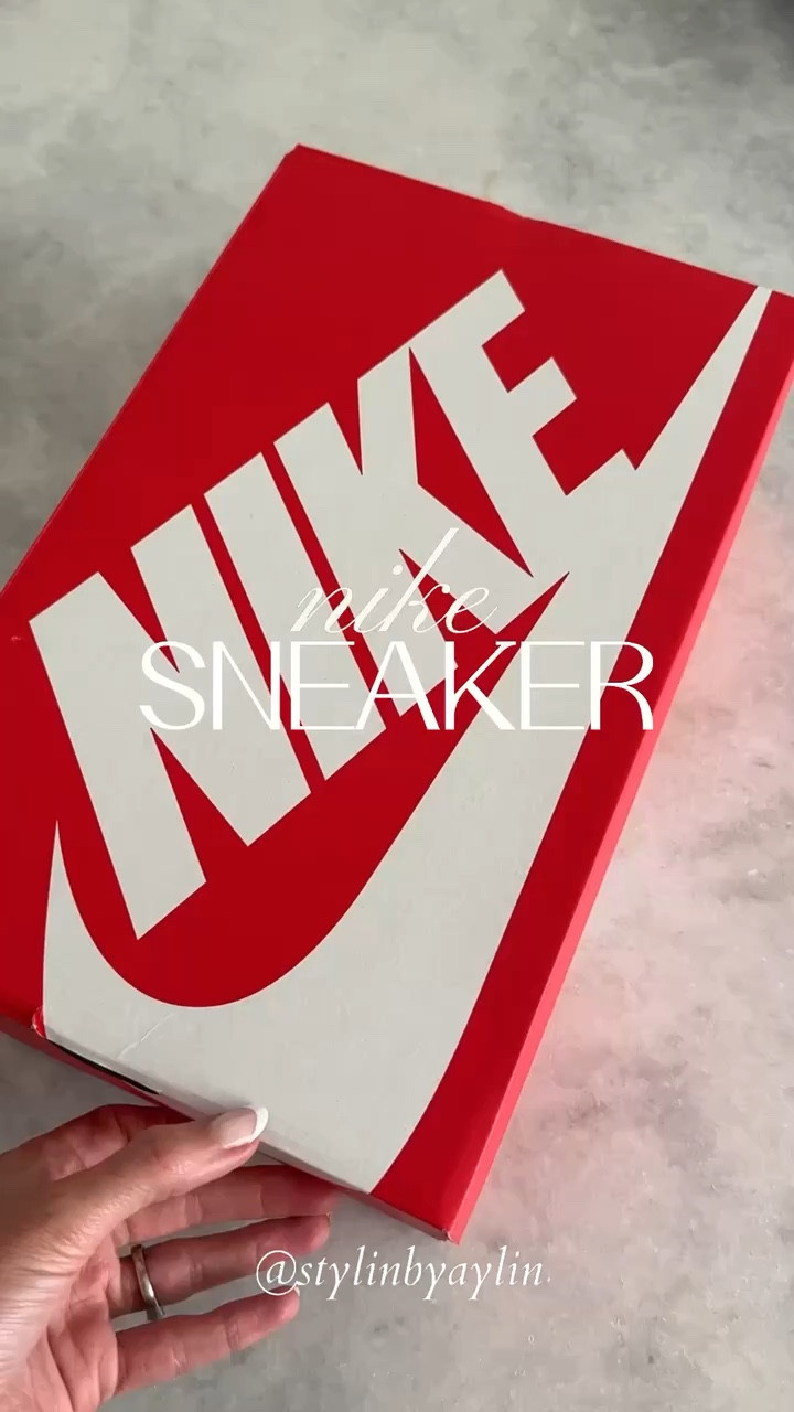 Nike sneakers that will the perfect for fall! #stylinbyaylin #aylin

#LTKShoeCrush #LTKStyleTip #LTKVideo