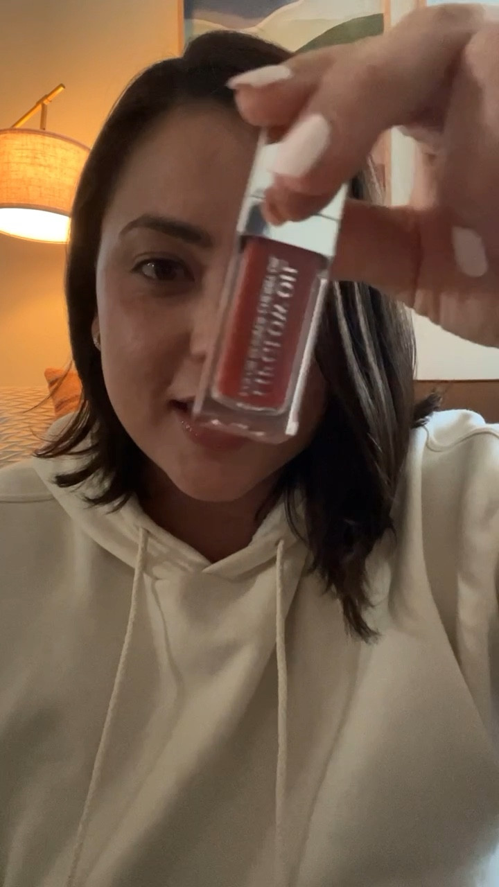 The DIOR GLOW lip oil dupe! It’s so similar to the real thing! Only $5

#LTKVideo #LTKxSephora #LTKbeauty