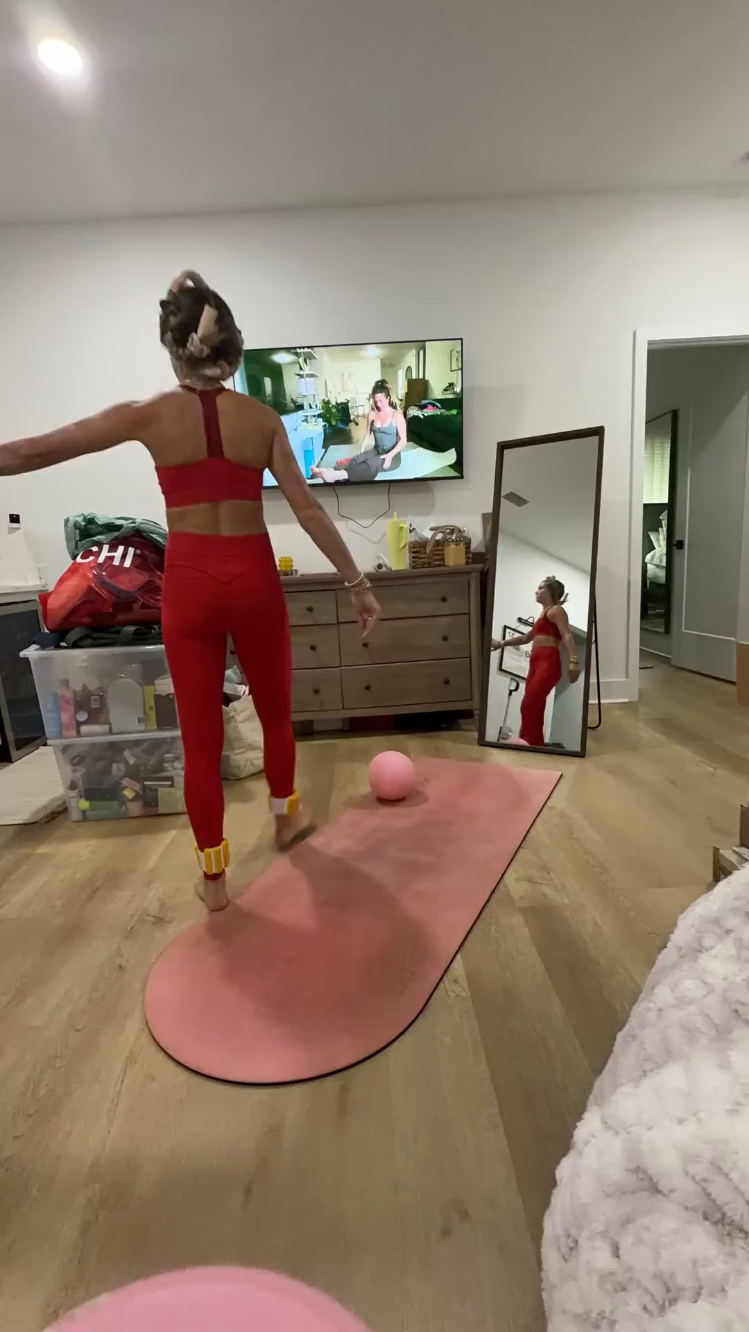 Sharing my favorite at home Pilates workout essentials! Also wearing this matching set from @abercrombie x Barres collab!
