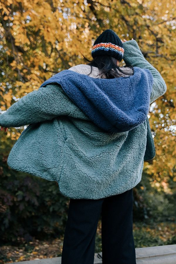 UO Carmella Cozy Reversible Teddy Coat | Urban Outfitters (US and RoW)