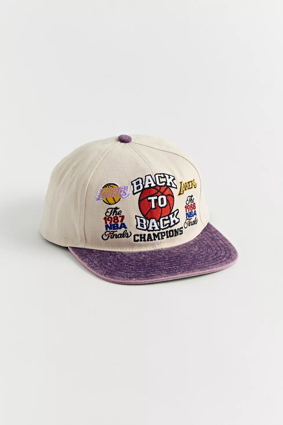 Mitchell & Ness Deadstock Championship Los Angeles Lakers Hat | Urban Outfitters (US and RoW)
