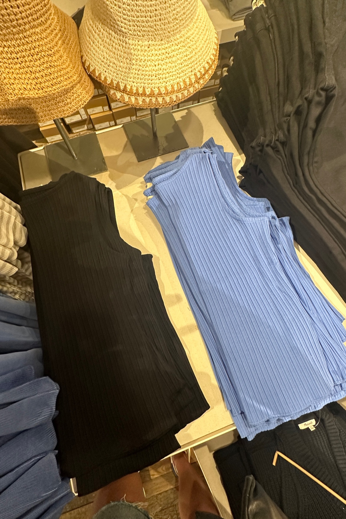 The cutest tank tops & they come in so many colors + it’s the cutest boatneck necklinee