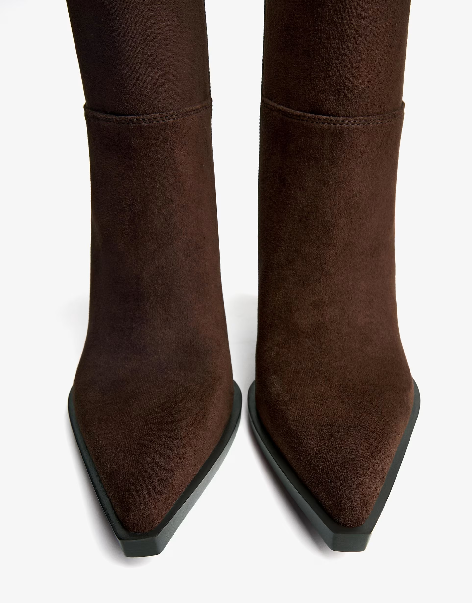 Bershka – Cowboy-Stiefeletten in Braun mit Absatz | ASOS (Global)
