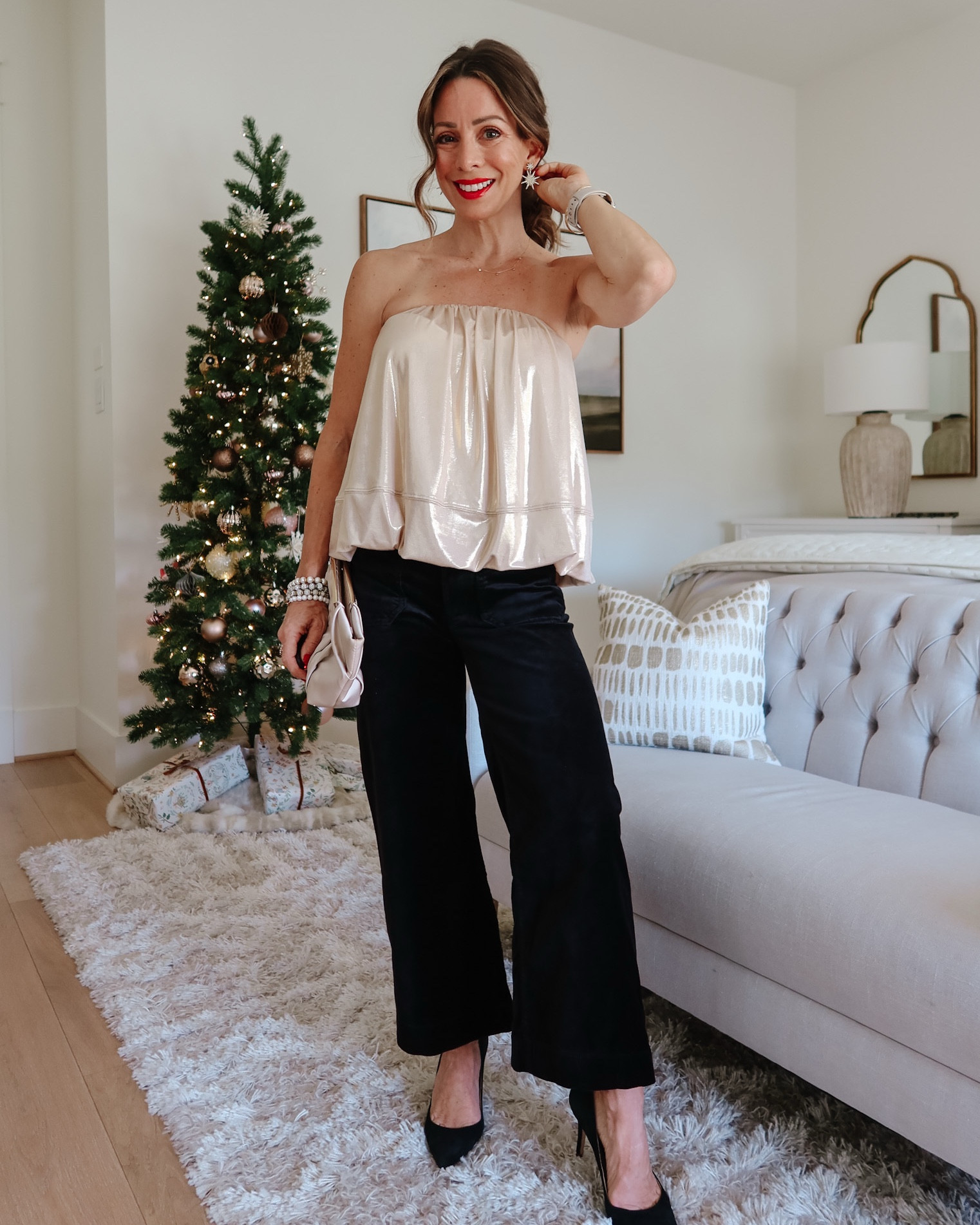 Anthro has the best looks for holiday parties! How cute is this shimmery top with the Colette pants 

Top Fit: I’m wearing an XS

Pants Fit: I’m wearing a 24P

#LTKHoliday #LTKPetite #LTKStyleTip