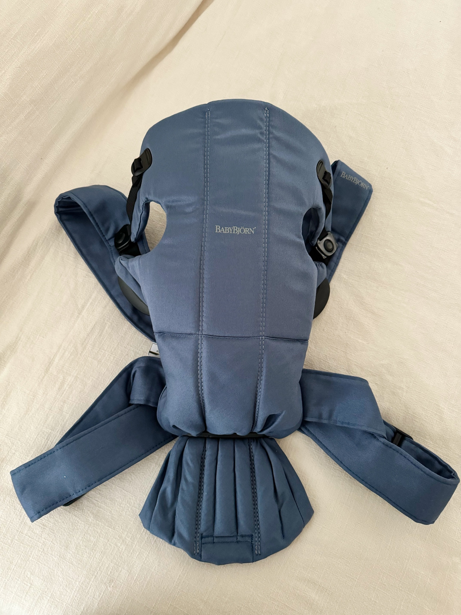 BabyBjörn Baby Carrier Mini, Cotton, Vintage Indigo

#LTKbaby #LTKsalealert #LTKbump
