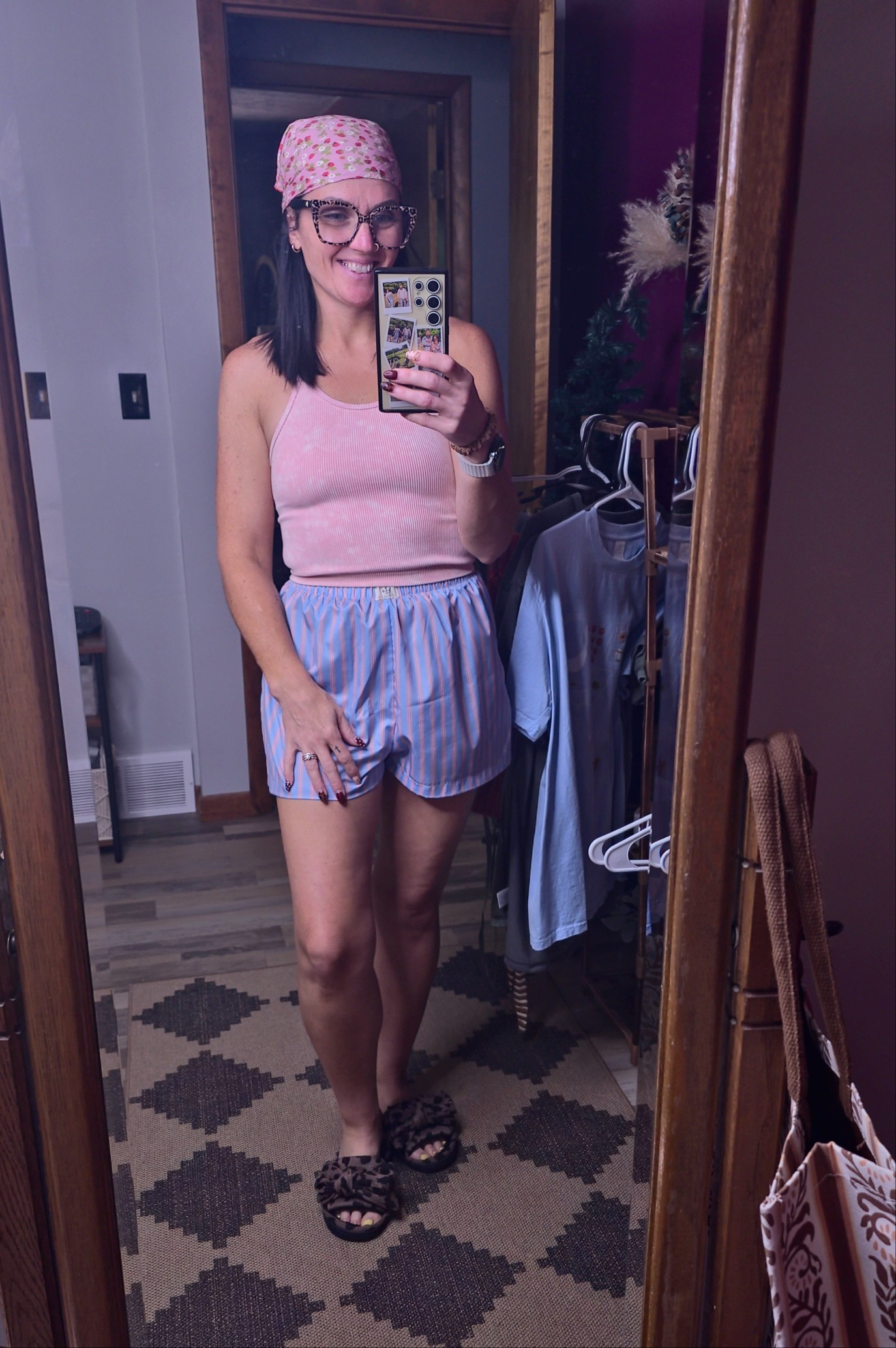 OOTD 💕 Didn’t quite meet the Labor Day dress code 😂🇺🇸 but it’s cute, comfy, and perfect for a day spent cleaning the house.

#LTKootd #LTKOver40 #LTKmomlife