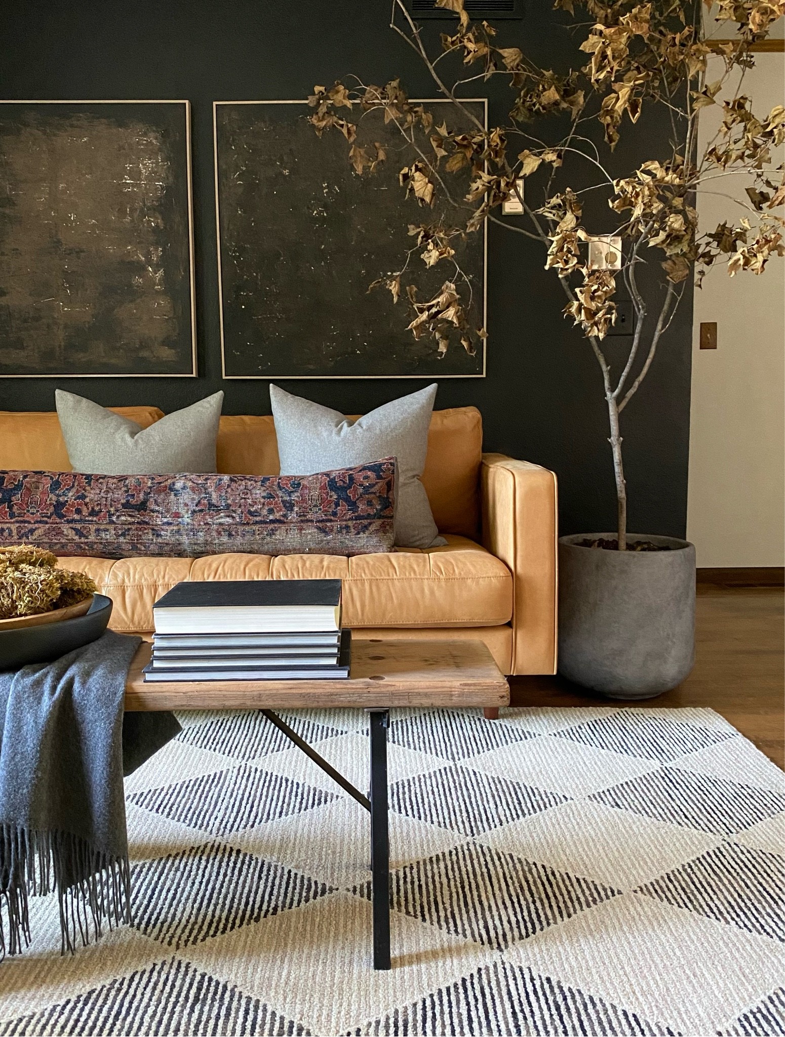 Simple fall styling for easy seasonal transitions



#LTKhome #LTKHoliday #LTKSeasonal