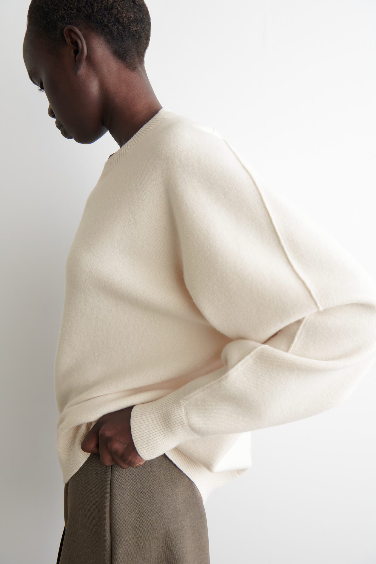 ROUNDED DOUBLE-FACED WOOL JUMPER - WHITE | COS GB | COS UK