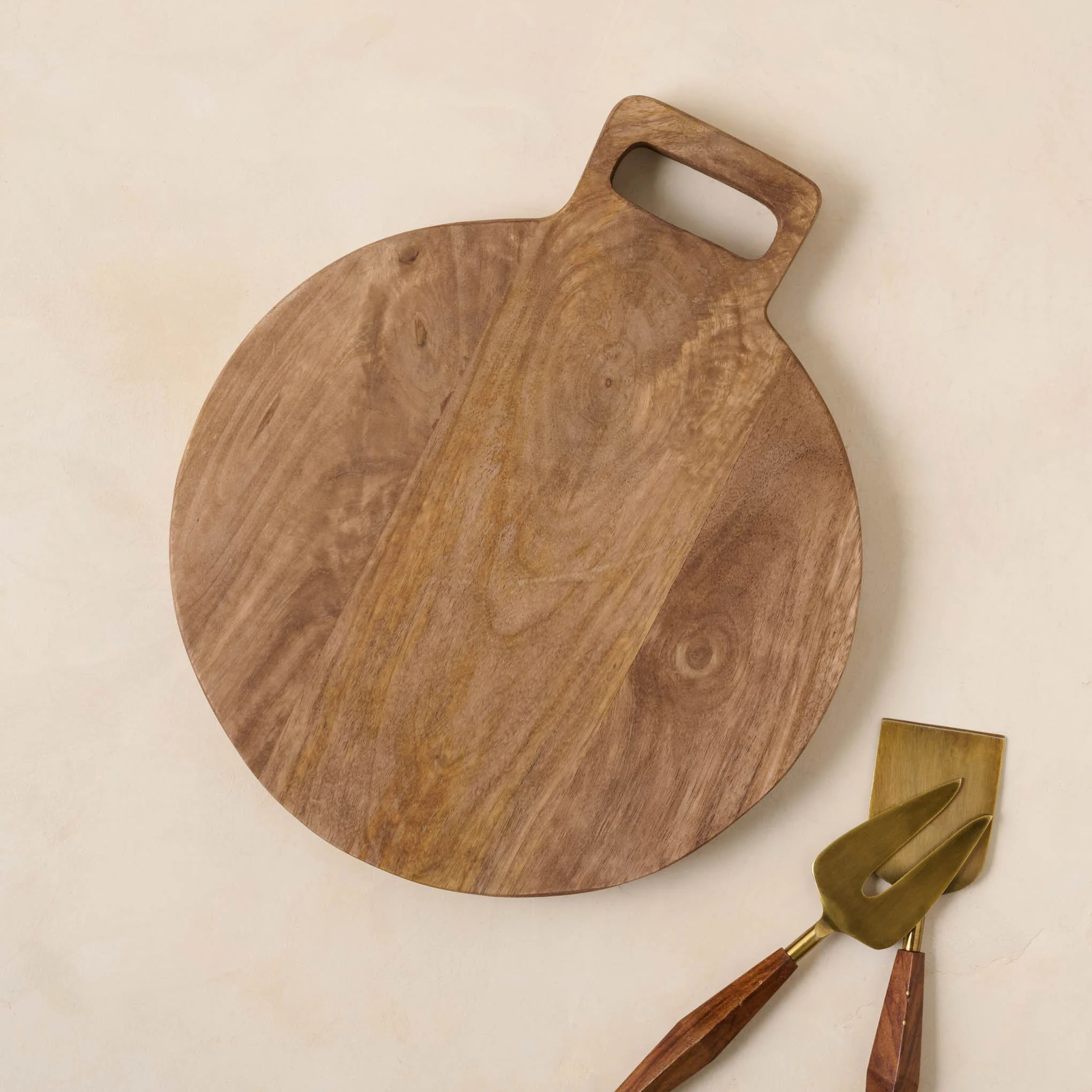 Mango Wood Round Bread Board | Magnolia