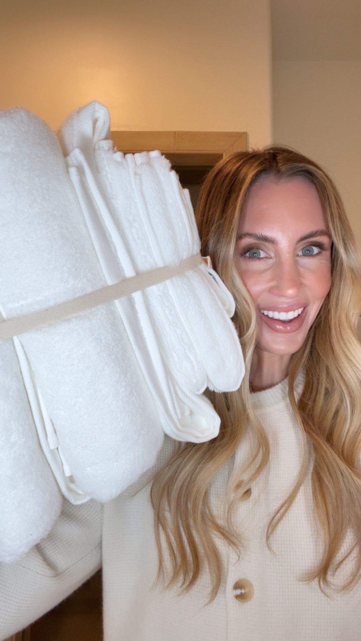 #QuincePartner These are hands down some of the best towels we’ve owned! So soft, plush, and made from 100% cotton plus they come in a generous set, which makes upgrading your bathroom so easy! @onequince
