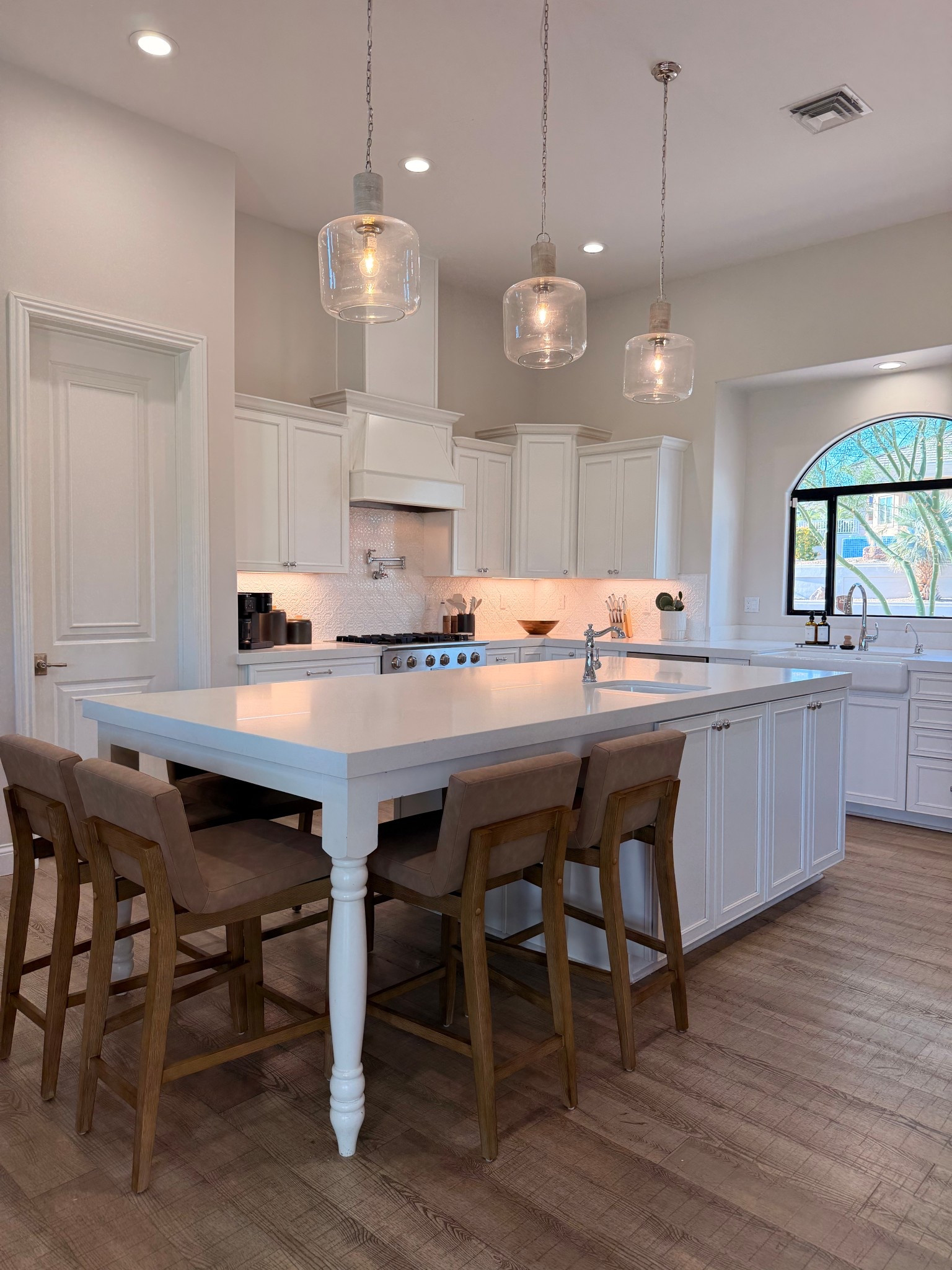 Barstools

#LTKSaleAlert #LTKStyleTip #LTKHome