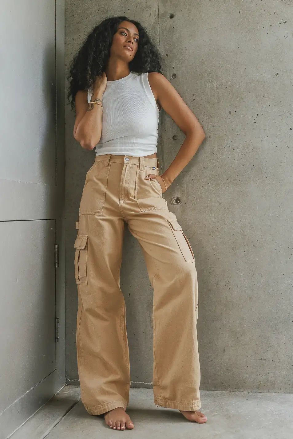 Brianna Cargo Jeans in Tan | Bohme