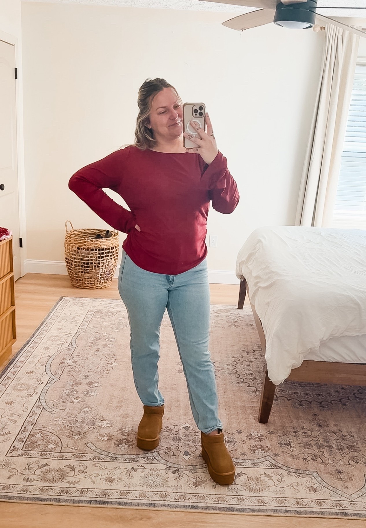 Cute & casual. Love this too so much with the elongated neck line

#LTKFindsUnder100 #LTKStyleTip #LTKFindsUnder50