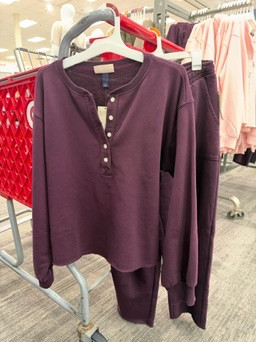 The perfect cozy burgundy sweatshirt for fall 🍷 love this color with the matching sweats.
 

 #LTKootd #LTKSeasonal #LTKWorkwear
