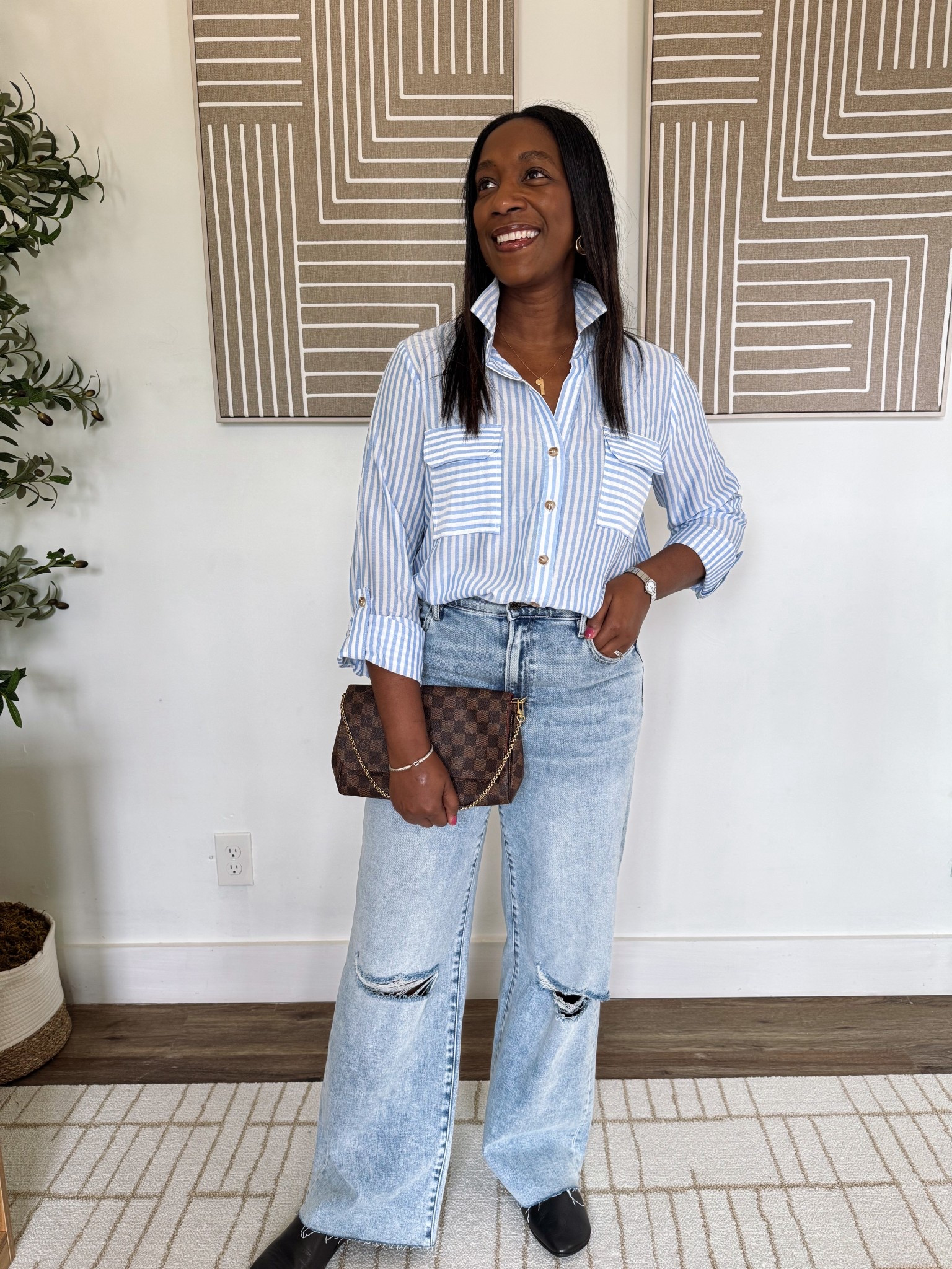 Vici Spring Outfit. Use DEIDRASAVE30 for 30% off your order entire site. #buttondown #distressdenim 

#LTKgrwm #LTKOver40 #LTKootd