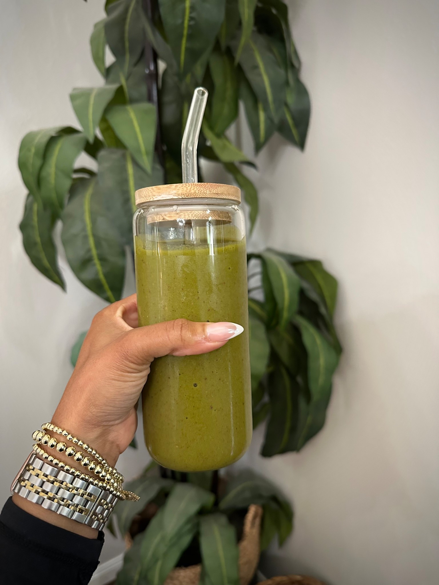 Started the year with a 10 day green smoothie detox! It was the perfect reset!! 🥒🍏🥦