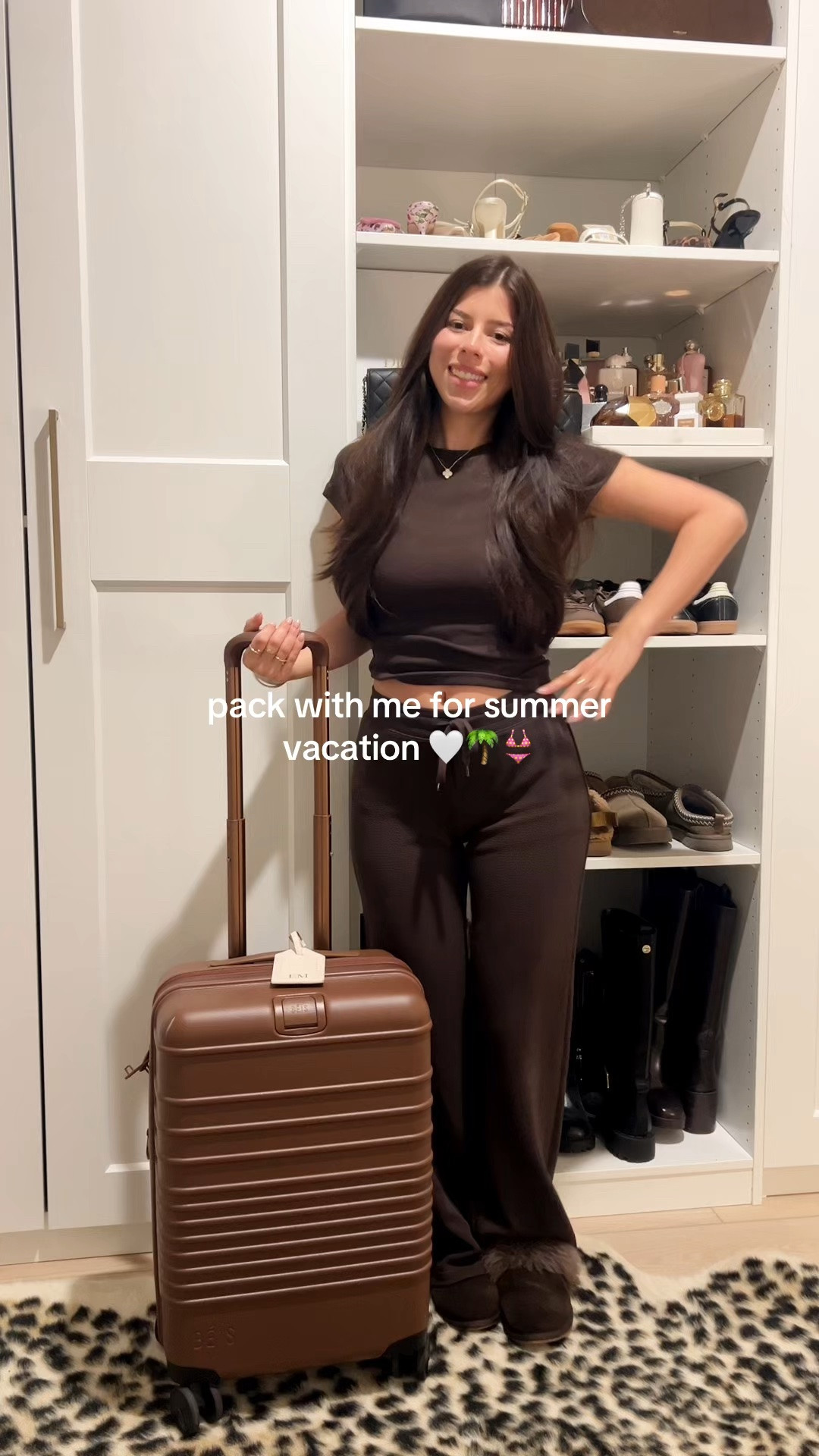 Pack with me for summer vacation 🩷👙 cute summer beach outfits, pack with me for beach vacation, asmr pack with me

#LTKTravel #LTKootd #LTKgrwm