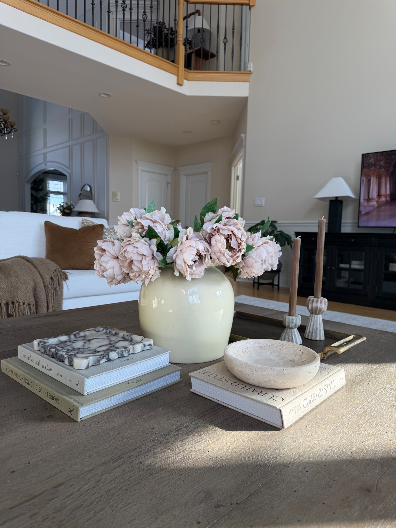 The easiest way I keep our living room looking pulled together: repeatable coffee table styling.
Neutral, layered, and easy to refresh each season — linking all my staples 🤍 

#LTKHome #LTKSaleAlert